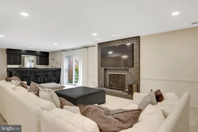 $9,900 | 6305 Dunaway Court, McLean, VA 22101