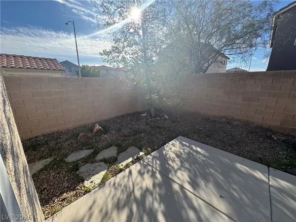 $2,100 | 6481 Moss Bluff Court, Las Vegas, NV 89141