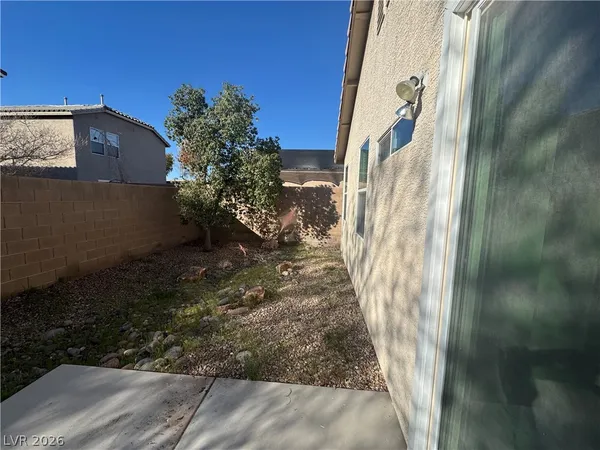 $2,100 | 6481 Moss Bluff Court, Las Vegas, NV 89141