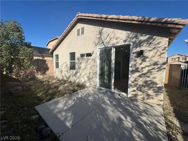 $2,100 | 6481 Moss Bluff Court, Las Vegas, NV 89141