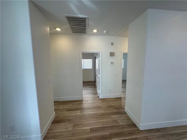$2,100 | 6481 Moss Bluff Court, Las Vegas, NV 89141