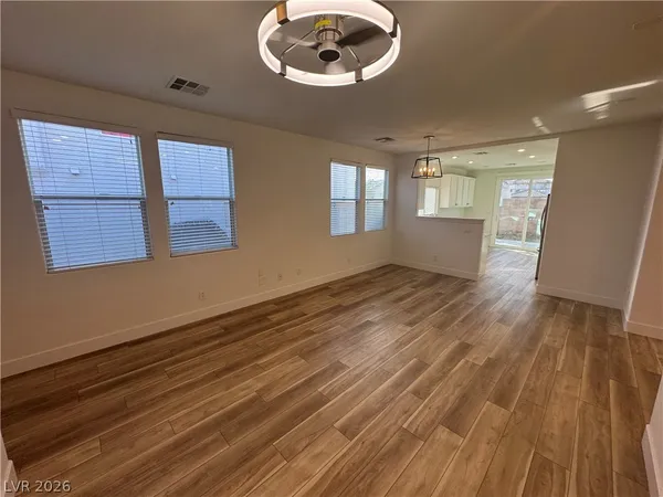 $2,100 | 6481 Moss Bluff Court, Las Vegas, NV 89141