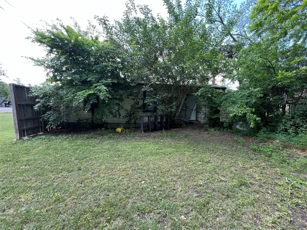 a view of outdoor space and garden