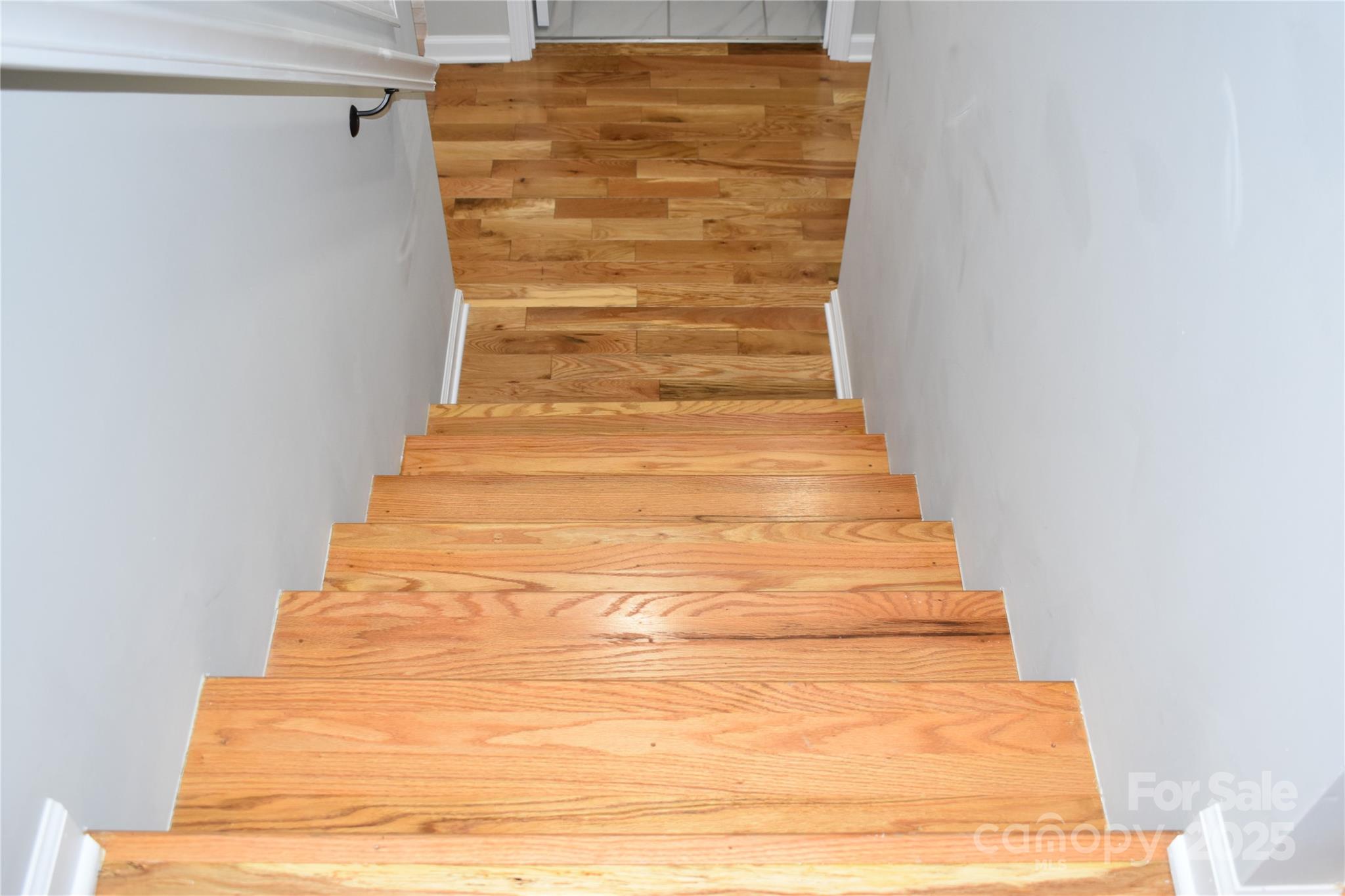 17 Meredith Lane Marion, NC 28752 - Photo 20 of 42 a view of entryway