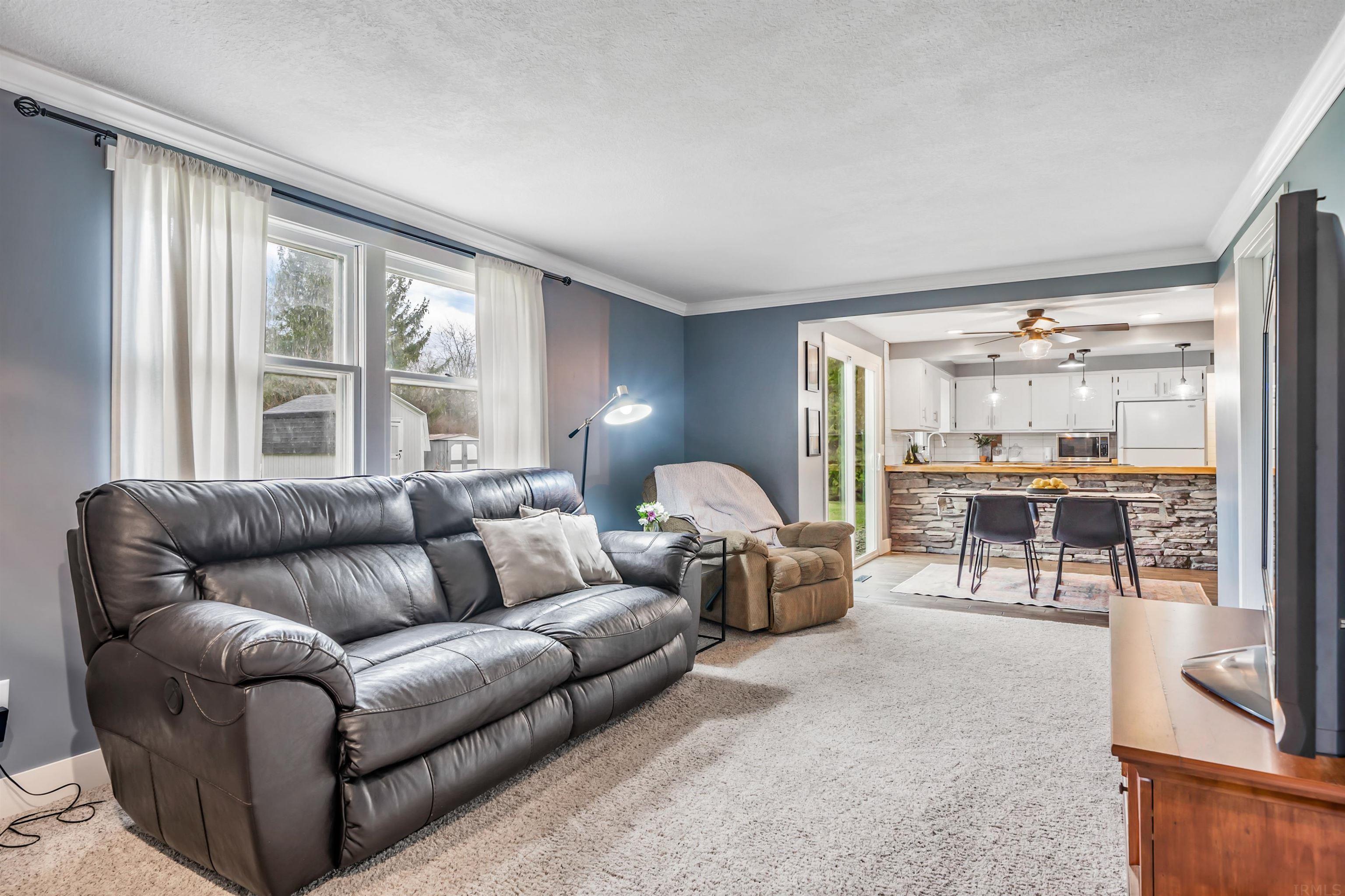 4709 Maples Road Fort Wayne, IN 46816 - Photo 4 of 36