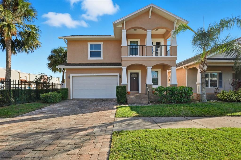 2506 West Ivy Street Tampa, FL 33607 - Photo 3 of 40 a front view of a house with garden