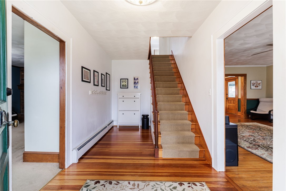 1116 Whitney Road East Perinton, NY 14450 - Photo 3 of 34 FRONT ENTRY FOYER