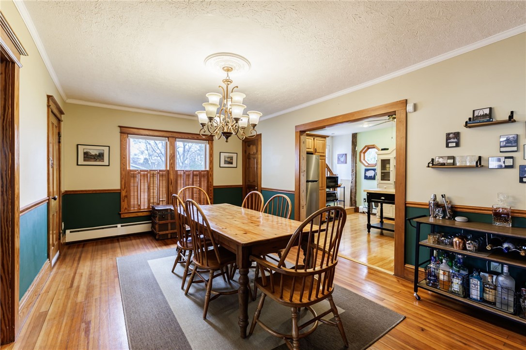 1116 Whitney Road East Perinton, NY 14450 - Photo 8 of 34 DINING ROOM