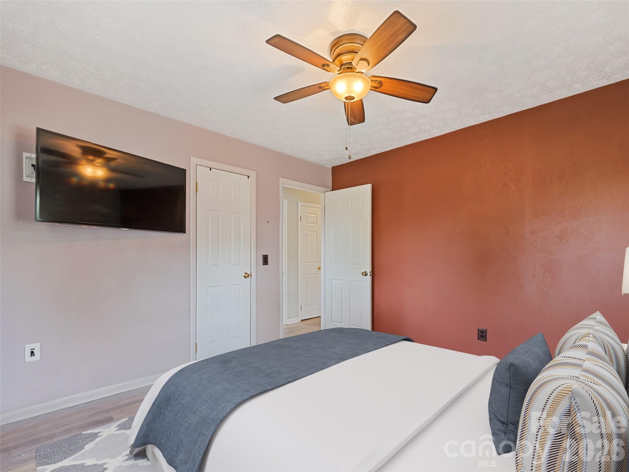 111 Keith Street Clyde, NC 28721 - Photo 22 of 26