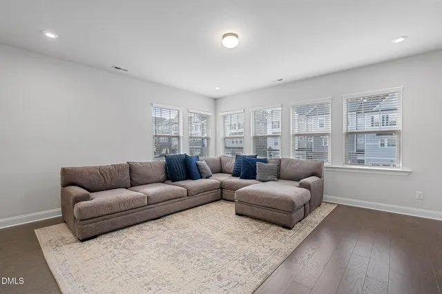 $550,000 | 811 Amley Place, Apex, NC 27523