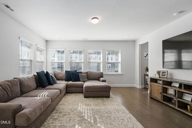 $550,000 | 811 Amley Place, Apex, NC 27523