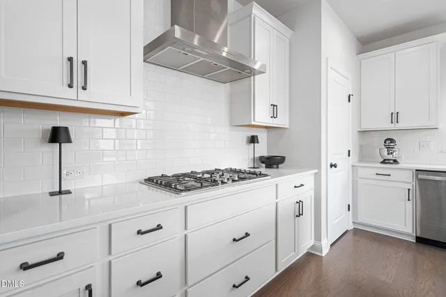 $550,000 | 811 Amley Place, Apex, NC 27523