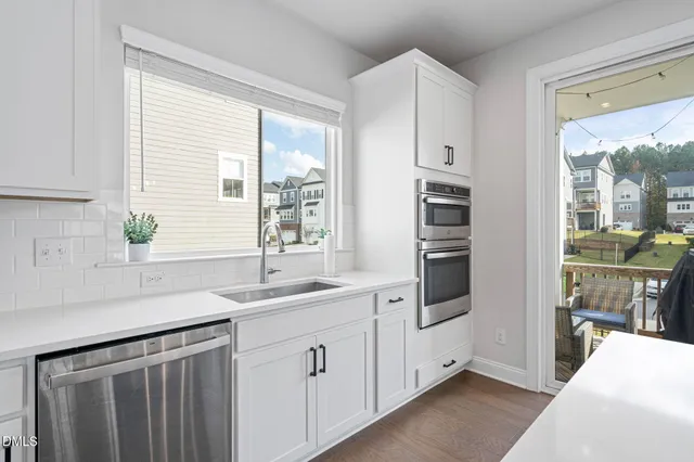 $550,000 | 811 Amley Place, Apex, NC 27523