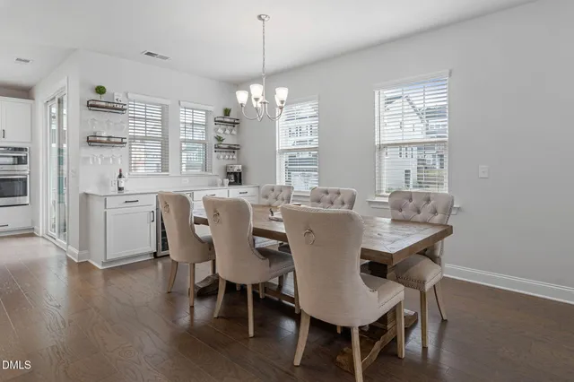 $550,000 | 811 Amley Place, Apex, NC 27523