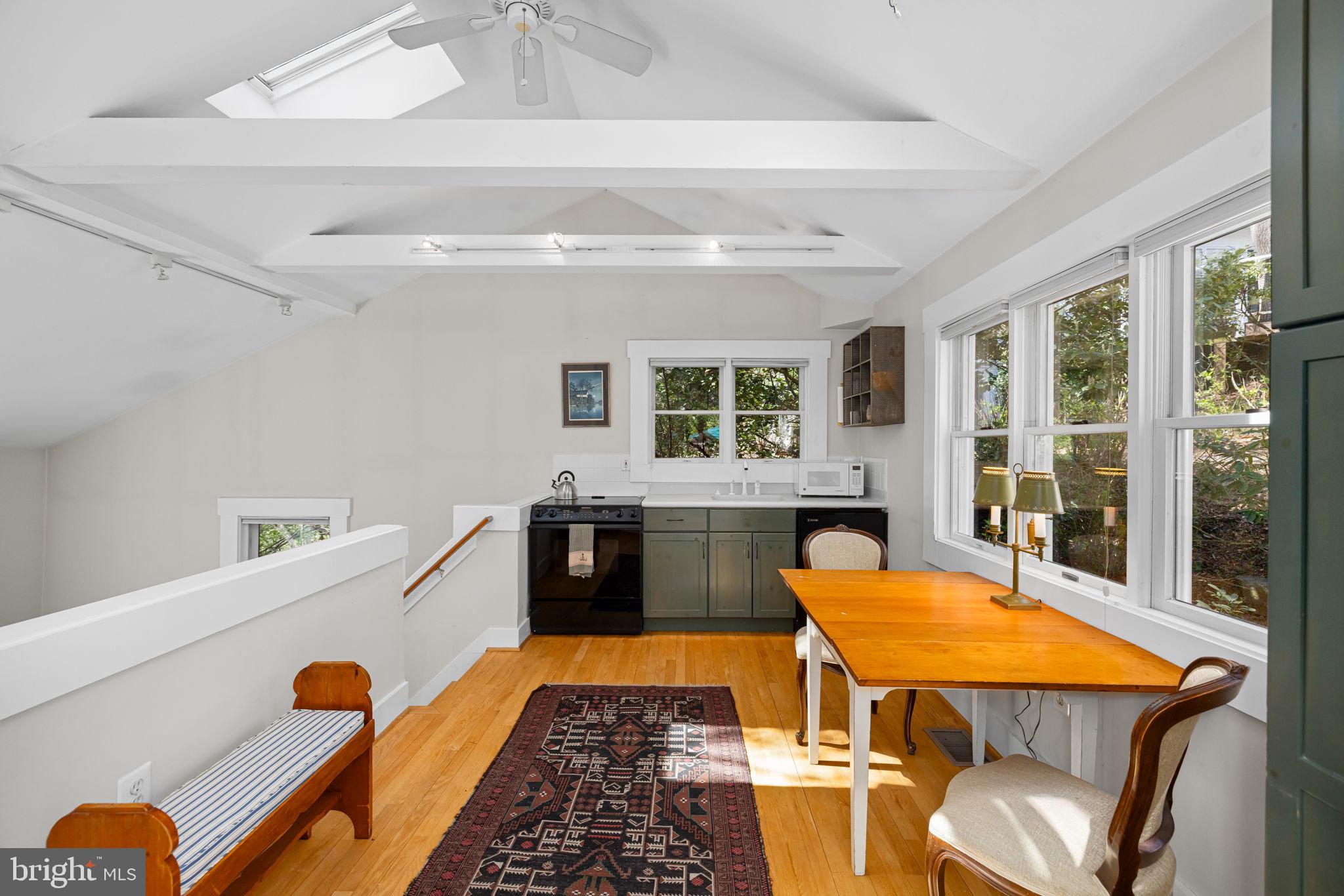 6139 Franklin Park Road McLean, VA 22101 - Photo 31 of 49 Full kitchen and breakfast area
