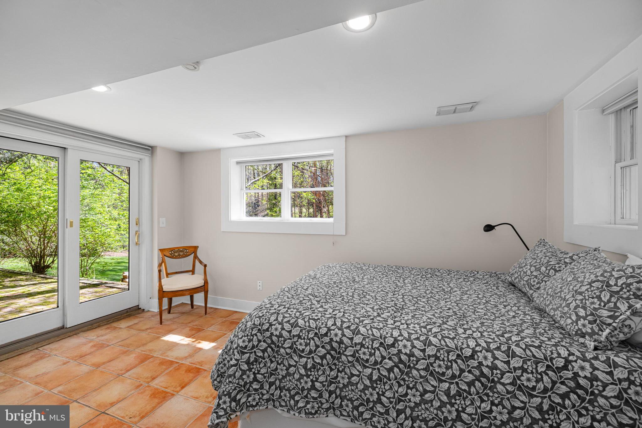 6139 Franklin Park Road McLean, VA 22101 - Photo 33 of 49 a bedroom with a bed and a window