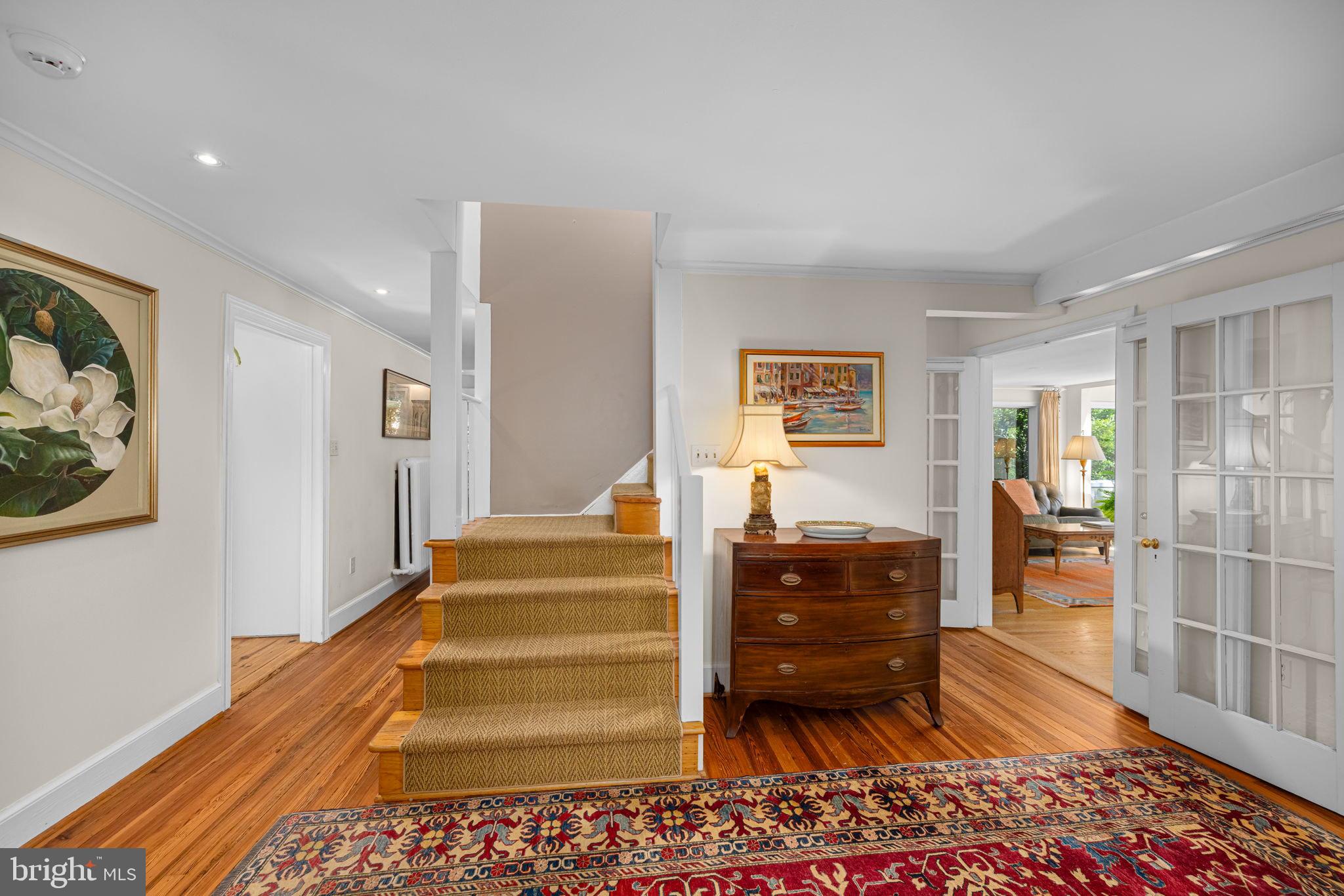 6139 Franklin Park Road McLean, VA 22101 - Photo 4 of 49 a living room with furniture and wooden floor