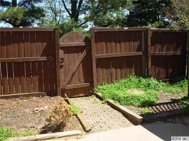 8400 Knights Bridge Road, Unit 132 Charlotte, NC 28210 - Photo 12 of 15 Gallery Image 12
