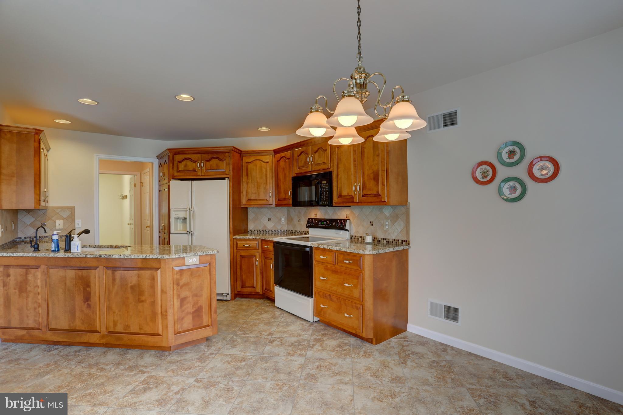 359 Portland Place Lititz, PA 17543 - Photo 15 of 38