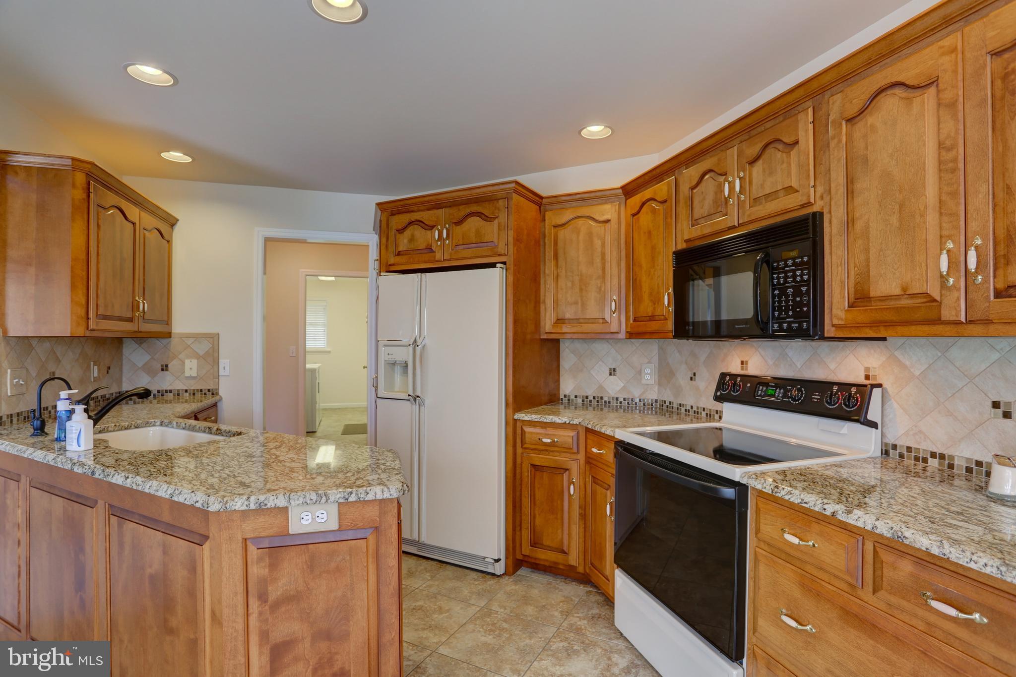 359 Portland Place Lititz, PA 17543 - Photo 16 of 38