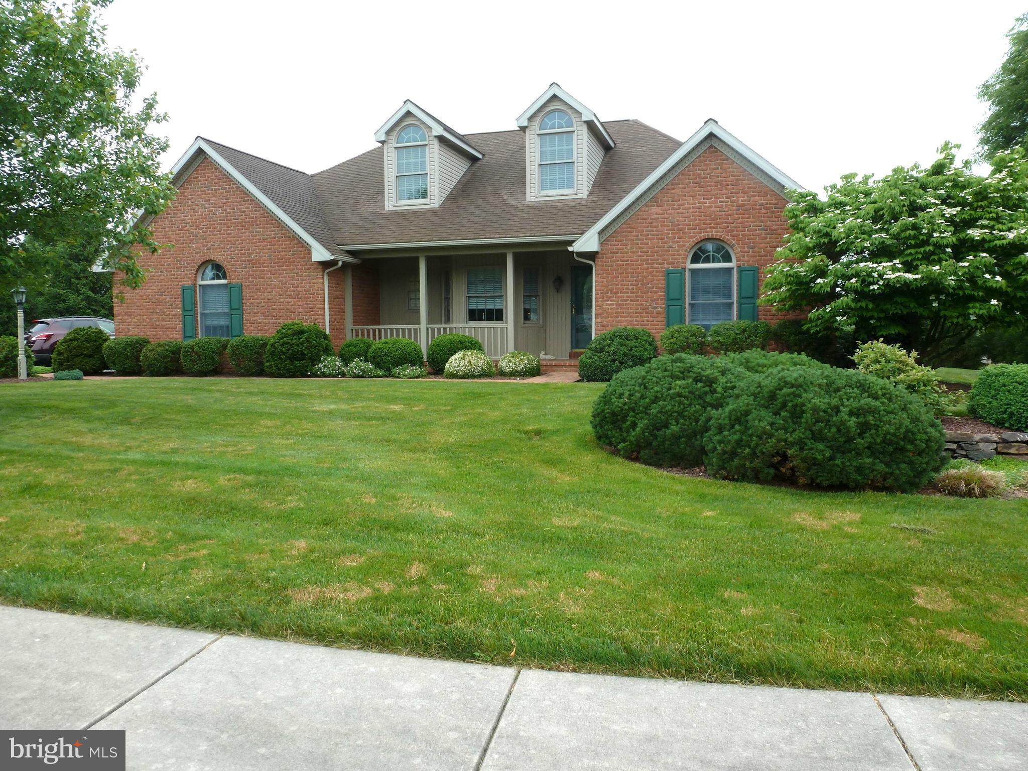 359 Portland Place Lititz, PA 17543 - Photo 3 of 38