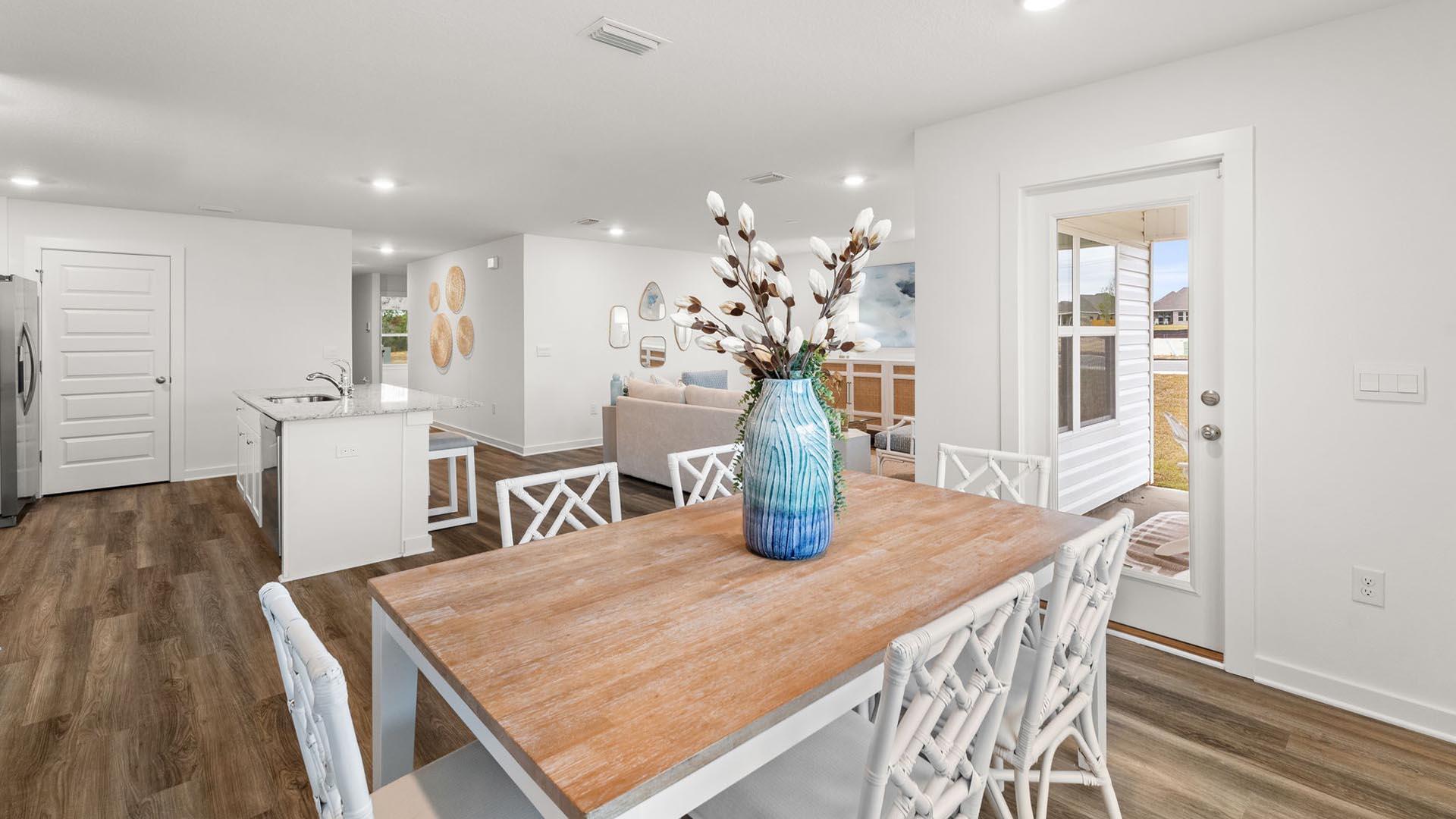 241 Dockside Road Freeport, FL 32439 - Photo 15 of 26 Aria_14_Dining to kitchen