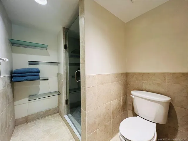 $2,400 | 10044 South Ocean Drive, Unit 308, Jensen Beach, FL 34957