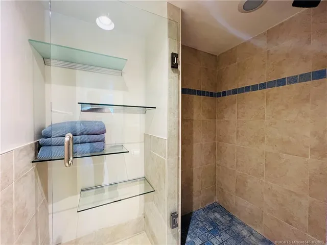 $2,400 | 10044 South Ocean Drive, Unit 308, Jensen Beach, FL 34957