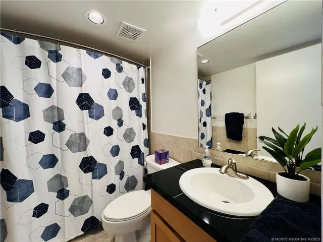 $2,400 | 10044 South Ocean Drive, Unit 308, Jensen Beach, FL 34957