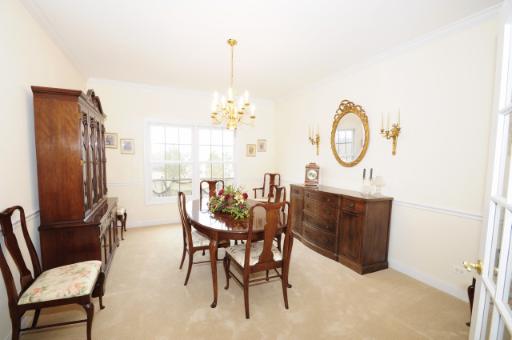 2706 Rondi Court Spring Grove, IL 60081 - Photo 9 of 14 a view of a dining room with furniture