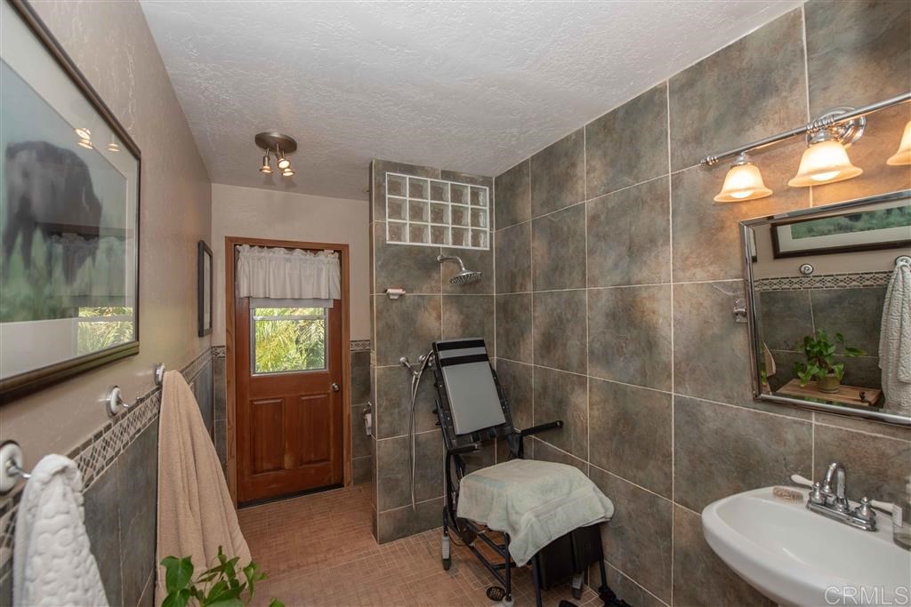 31845 Rocking Horse Road Escondido, CA 92026 - Photo 16 of 22