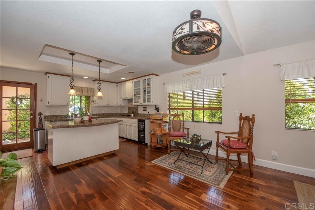 31845 Rocking Horse Road Escondido, CA 92026 - Photo 4 of 22