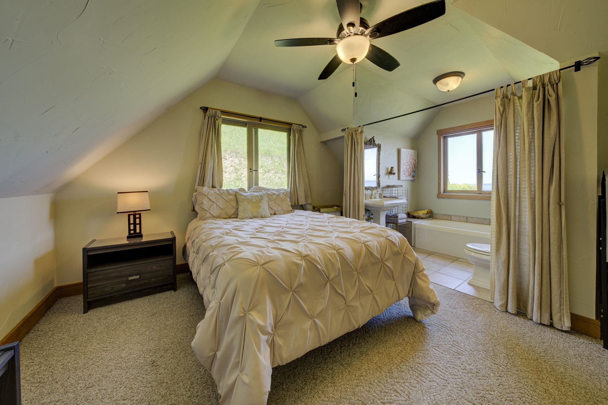 10702 East Hilltop Road Suttons Bay, MI 49682 - Photo 44 of 92