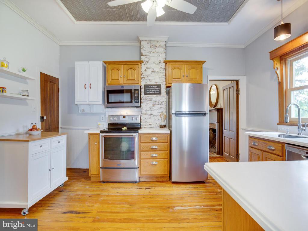 3155 Jones Road Dunkirk, MD 20754 - Photo 12 of 89 Kitchen with Corian Tops