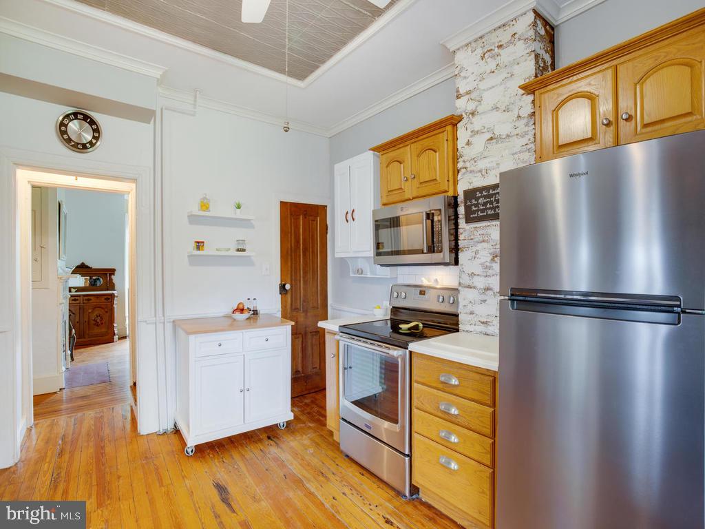 3155 Jones Road Dunkirk, MD 20754 - Photo 13 of 89 Kitchen with stainless appliances