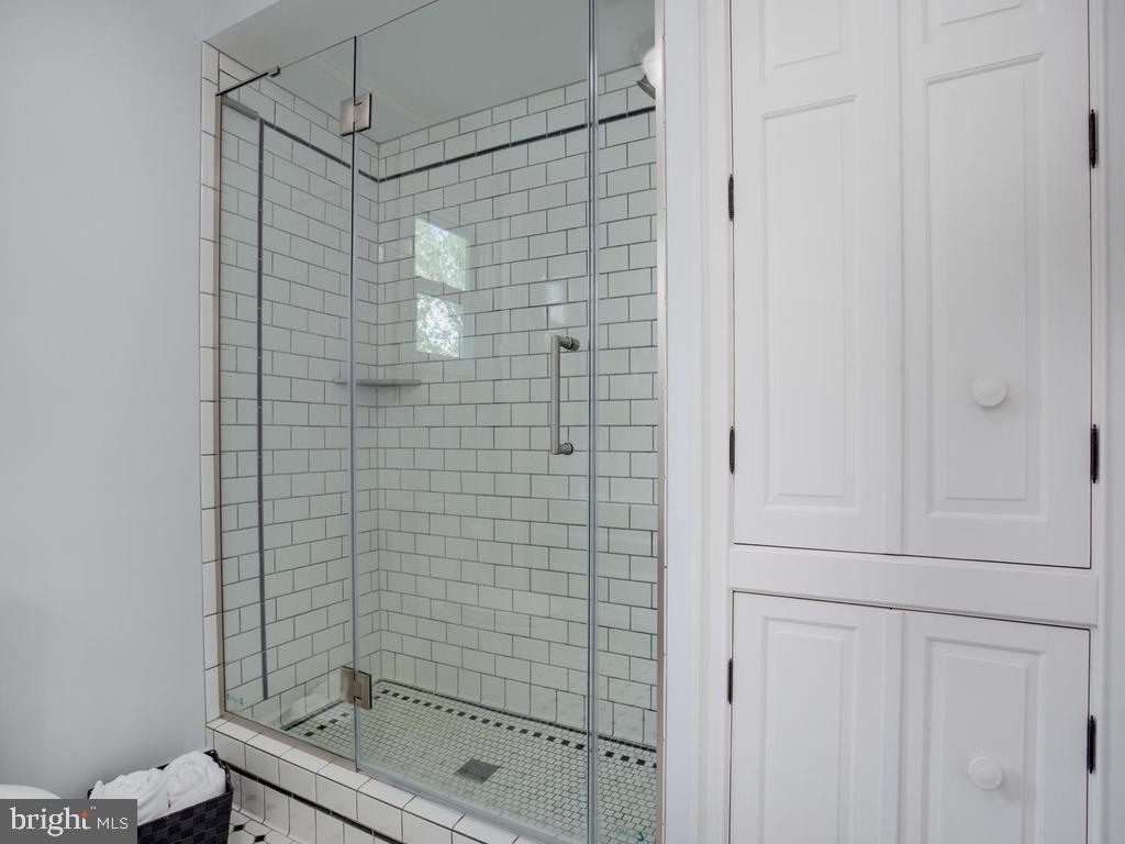 3155 Jones Road Dunkirk, MD 20754 - Photo 31 of 89 Renovated hall bath