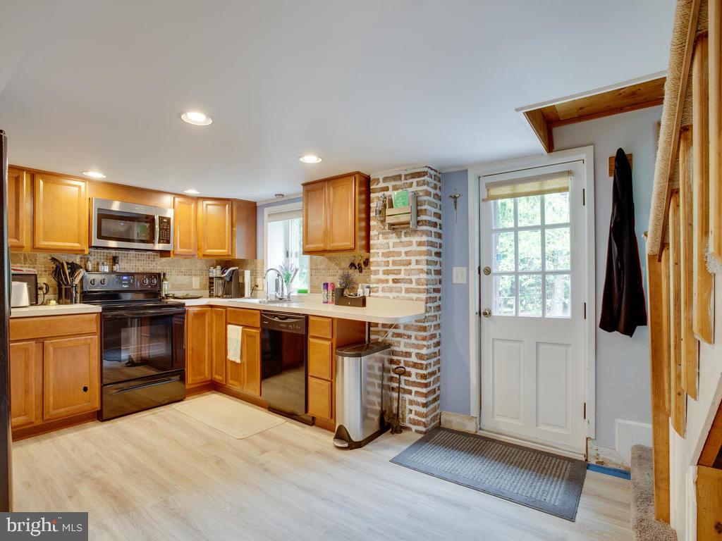 3155 Jones Road Dunkirk, MD 20754 - Photo 65 of 89 Cottage/guest house kitchen