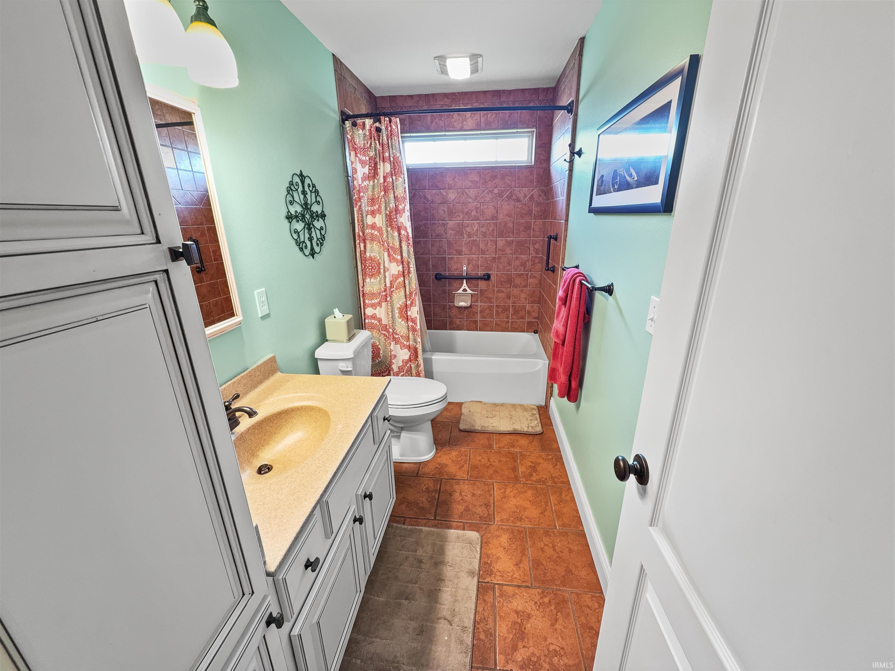 1143 Clearview Avenue Jasper, IN 47546 - Photo 15 of 17