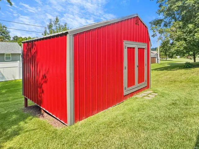 $338,500 | 1143 Clearview Avenue, Jasper, IN 47546