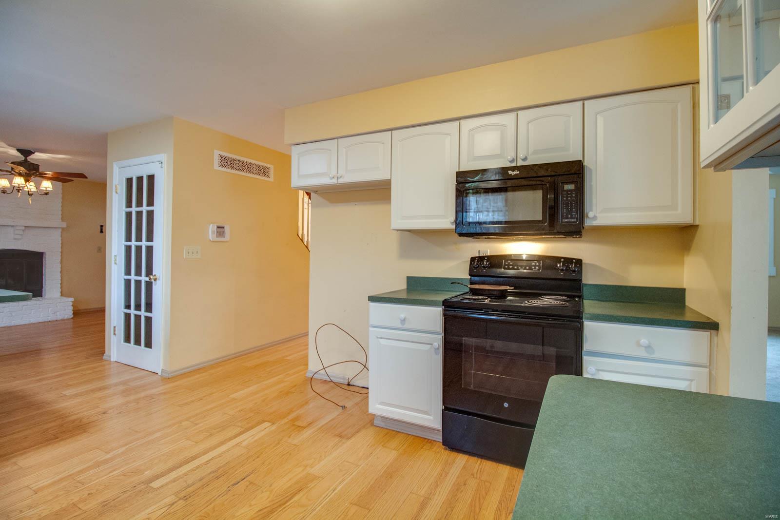 6808 Ivy Lane Godfrey, IL 62035 - Photo 11 of 69