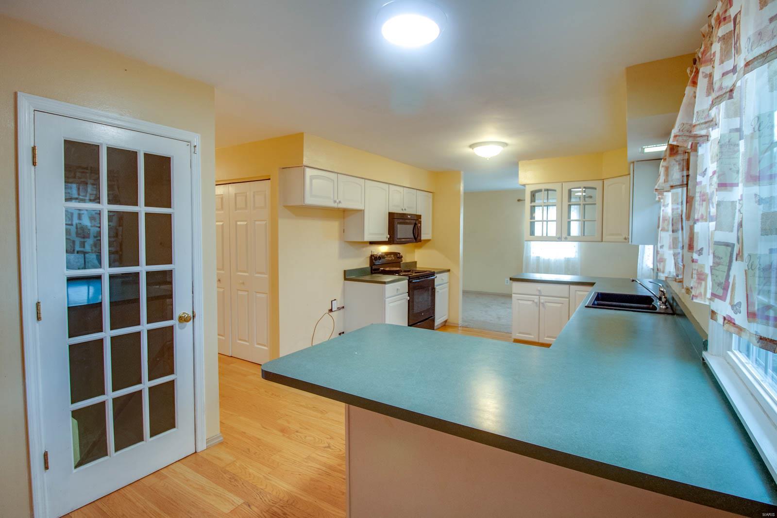 6808 Ivy Lane Godfrey, IL 62035 - Photo 13 of 69