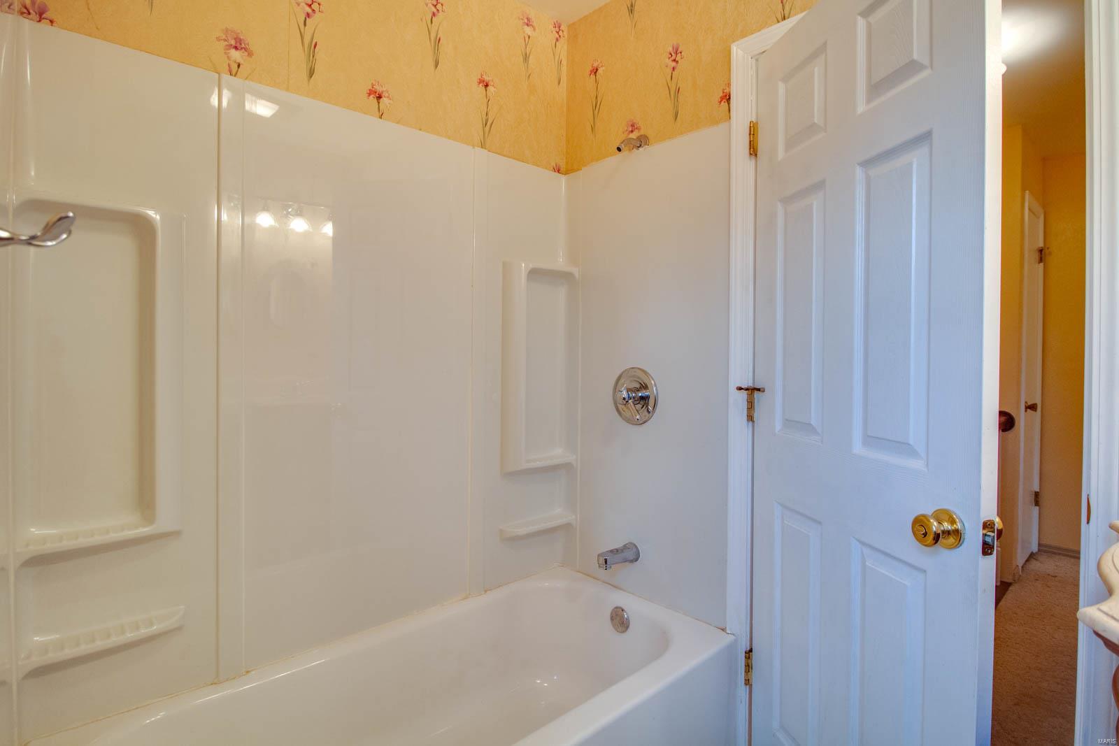 6808 Ivy Lane Godfrey, IL 62035 - Photo 19 of 69