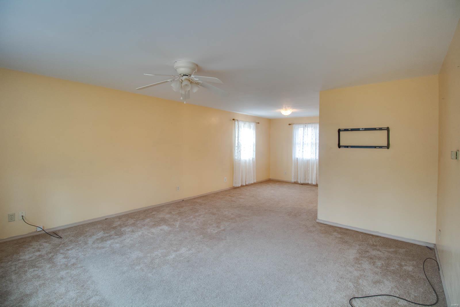 6808 Ivy Lane Godfrey, IL 62035 - Photo 8 of 69