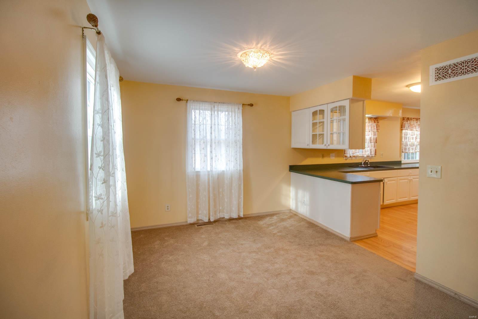 6808 Ivy Lane Godfrey, IL 62035 - Photo 10 of 69