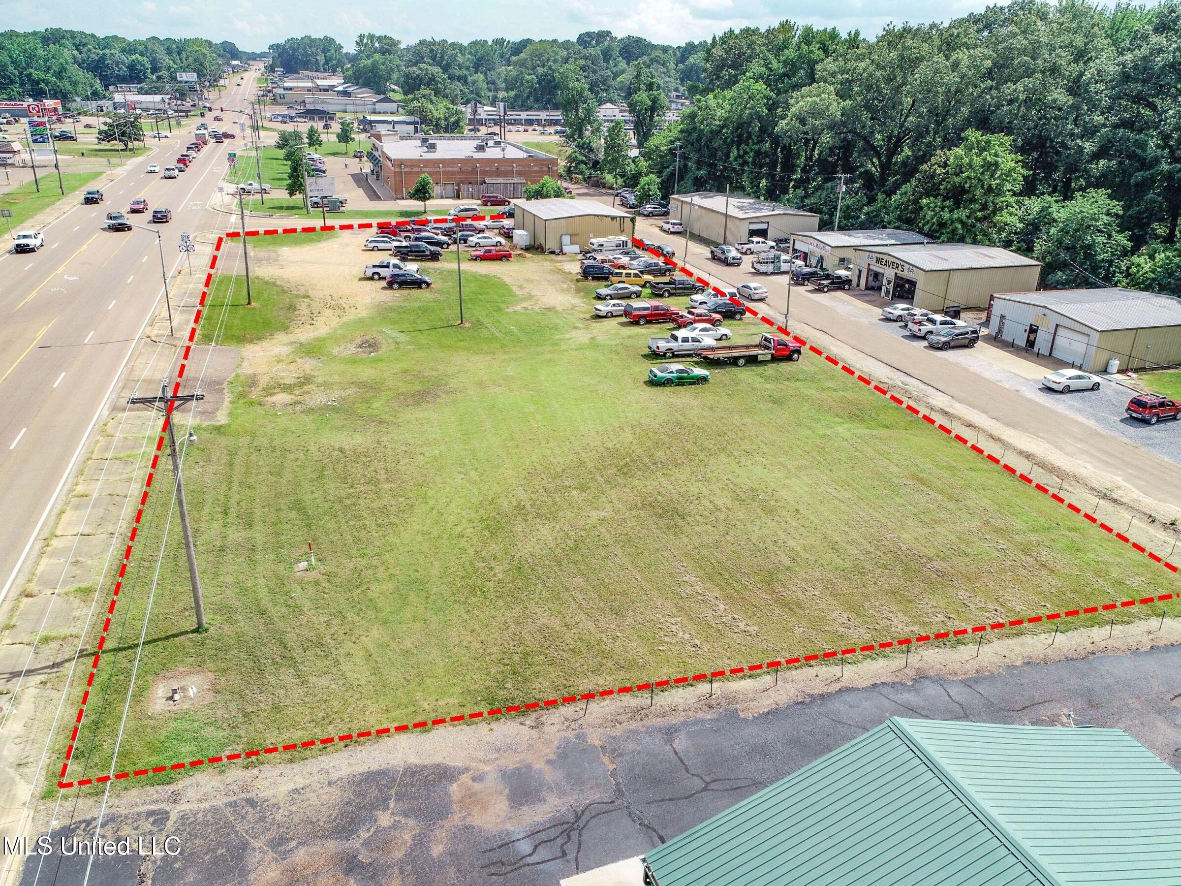 143 51st Batesville, MS 38606 - Photo 12 of 32 51oneAC9