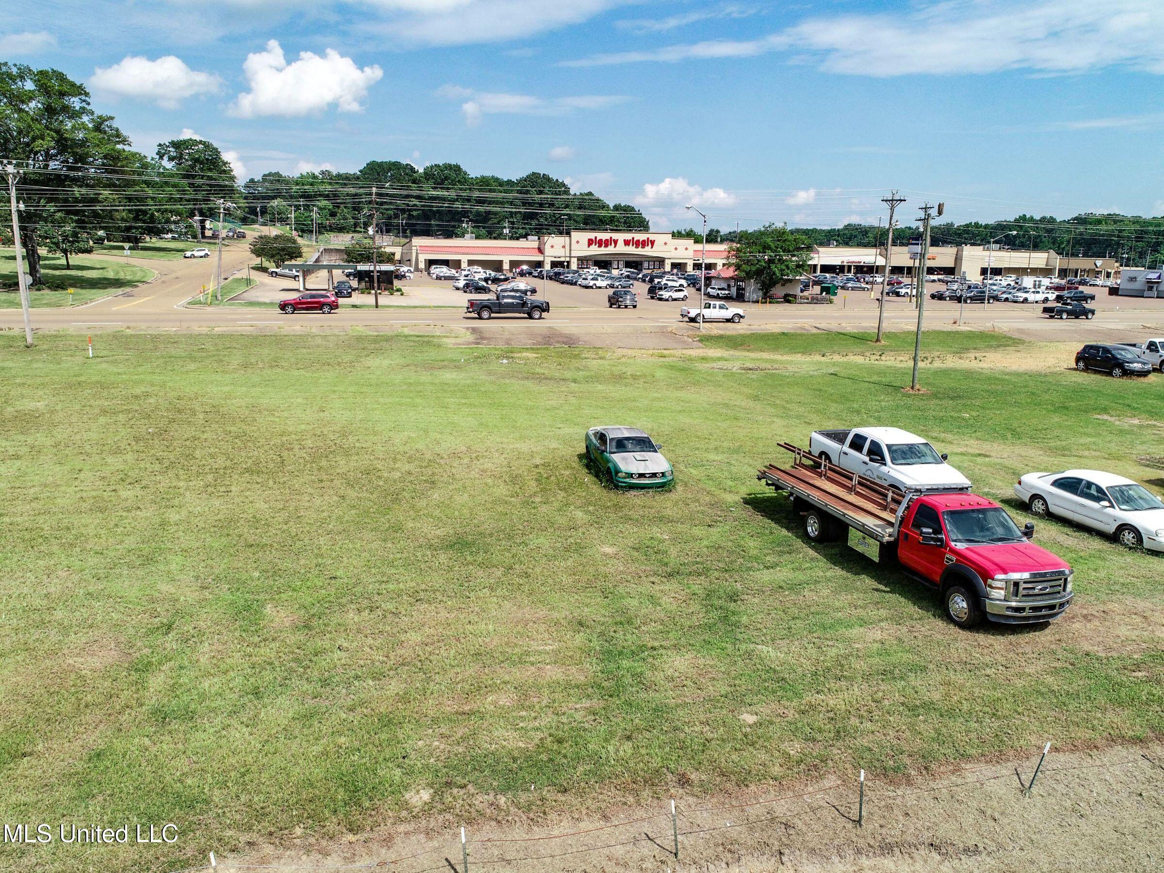 143 51st Batesville, MS 38606 - Photo 15 of 32 51oneAC12