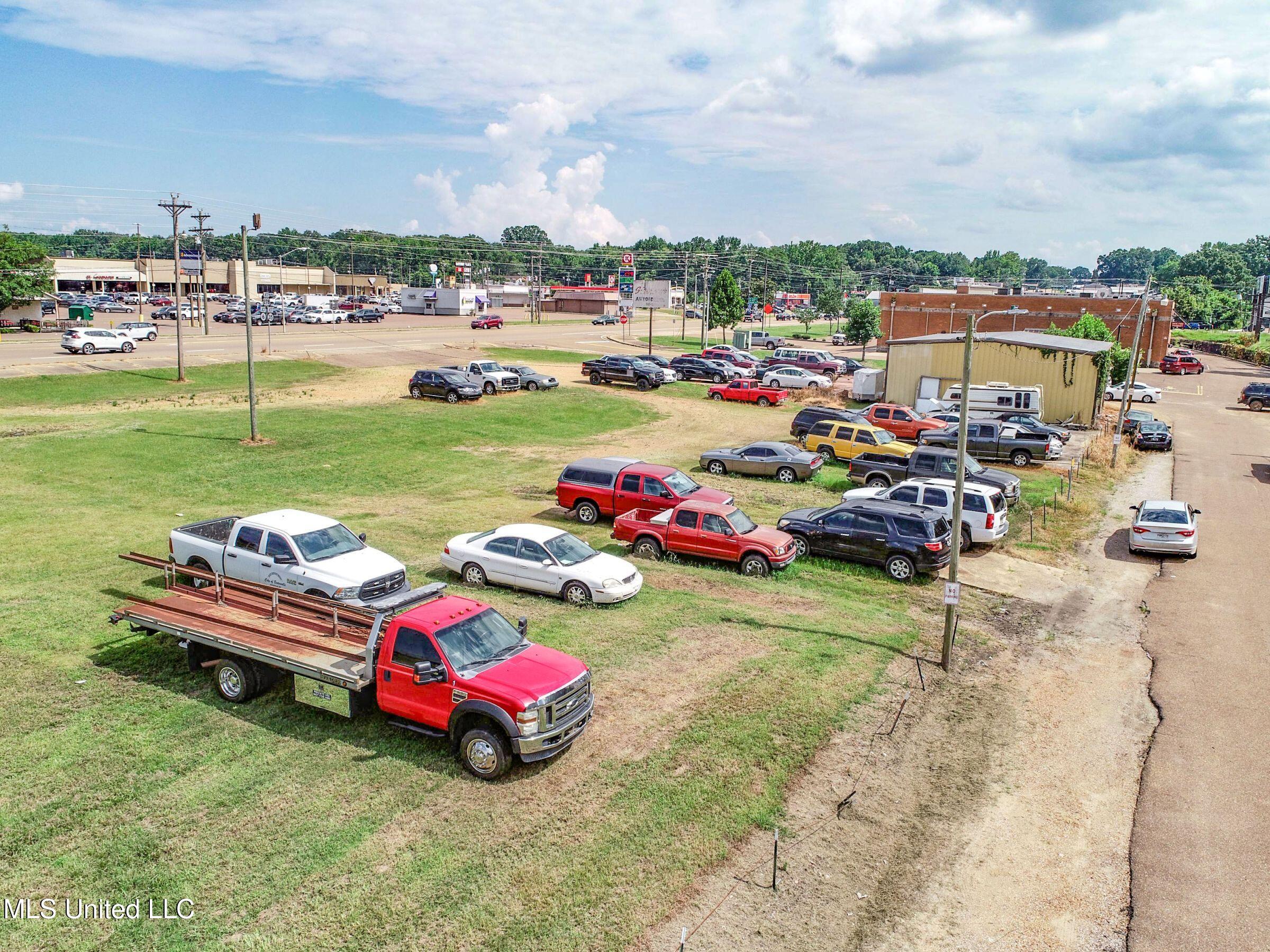 143 51st Batesville, MS 38606 - Photo 16 of 32 51oneAC13