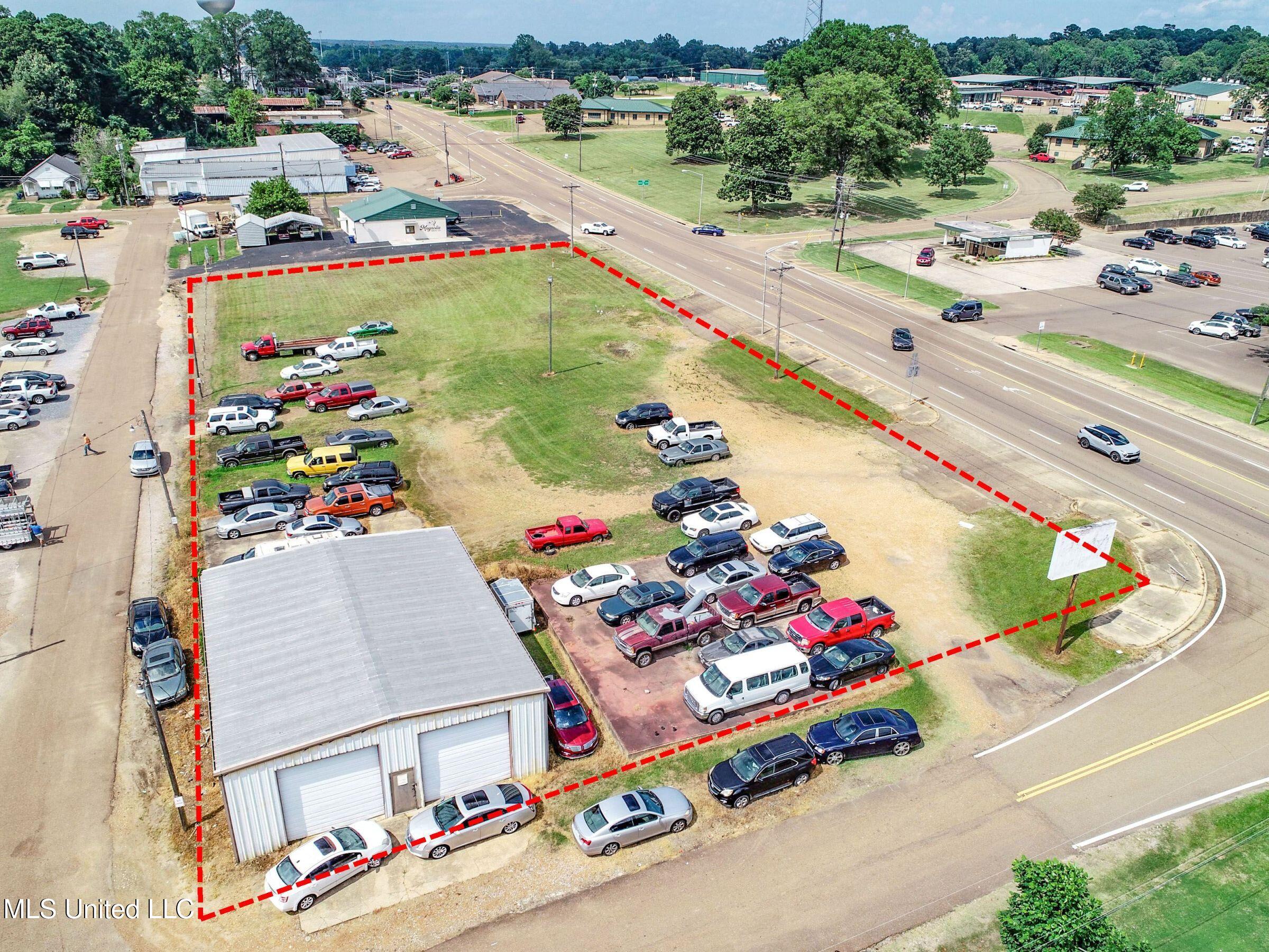 143 51st Batesville, MS 38606 - Photo 23 of 32 51oneAC30