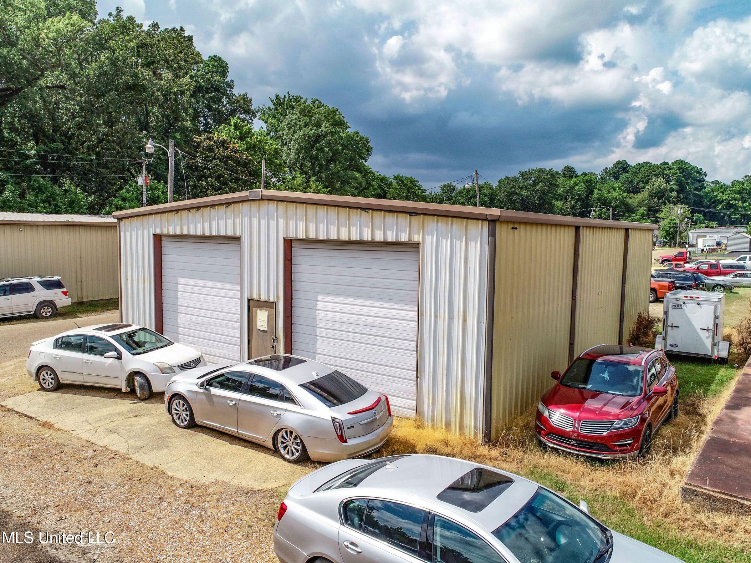 143 51st Batesville, MS 38606 - Photo 28 of 32 51oneAC34b