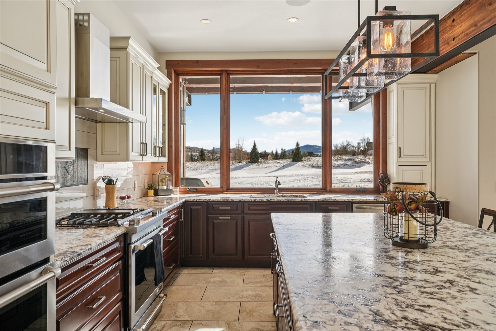 104 Talon Circle Silverthorne, CO 80498 - Photo 8 of 50